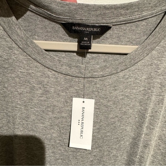 NWT. Banana Republic Factory Gray Midi Dress. Size Medium - Picture 3 of 9